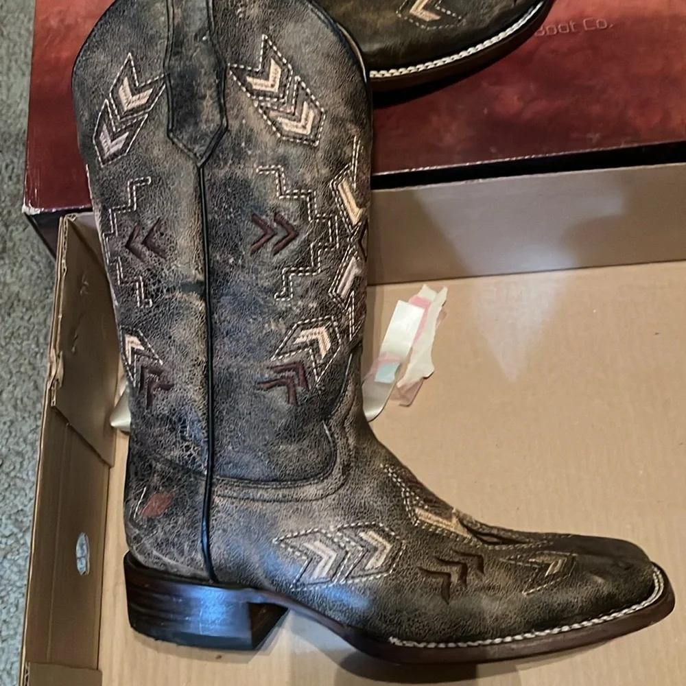 Circle G Boots - Picture 2 of 6